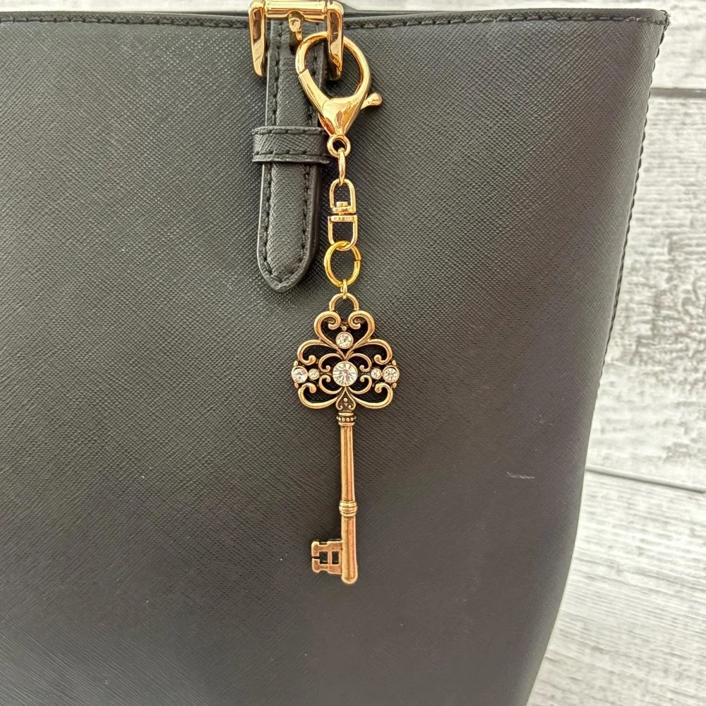 Vintage Style‎ Skeleton Key Purse Charm Keychain with Rhinestones Bag Accessory